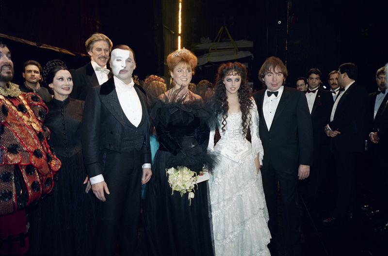 Illustration for article titled Celebrities in 1988 Sure Loved Going to See Phantom of the Opera